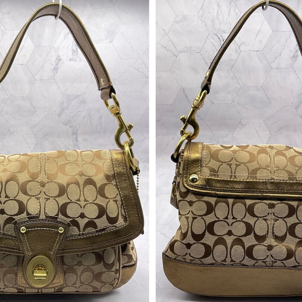 ✨ Coach Signature Canvas Crossbody Purse - Gold Trim ✨ - Picture 5 of 8